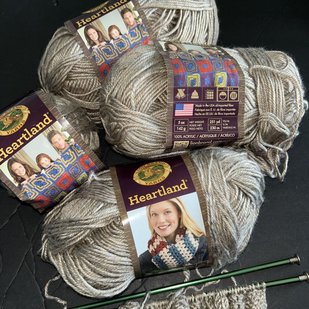 Lion Brand Heartland Yarn 5oz 100%Acrylic 122 Grand Canyon 4pc & Needles